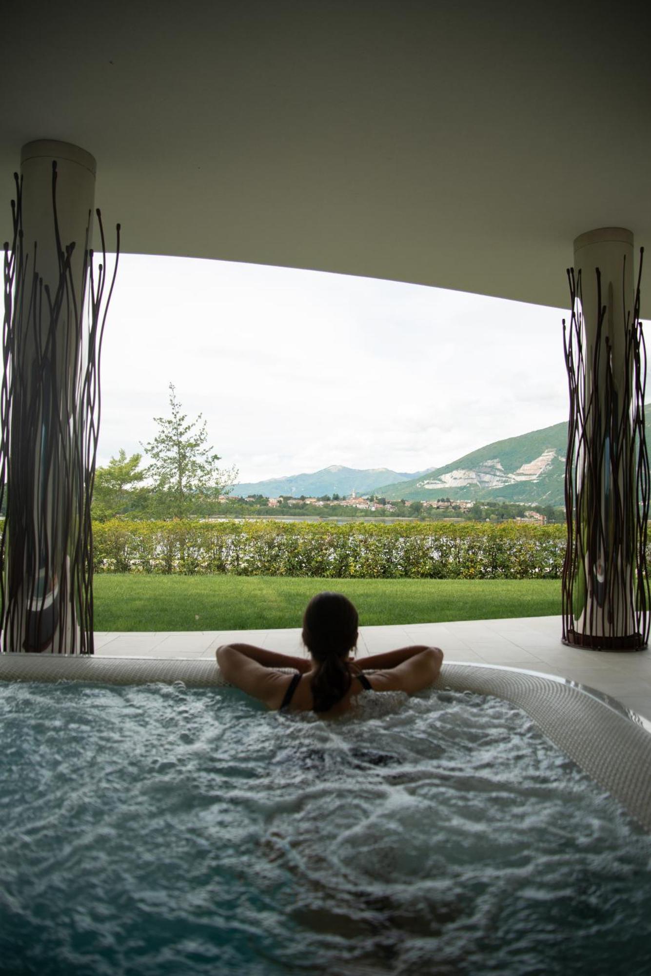 Bianca Relais Hotel Oggiono Bagian luar foto